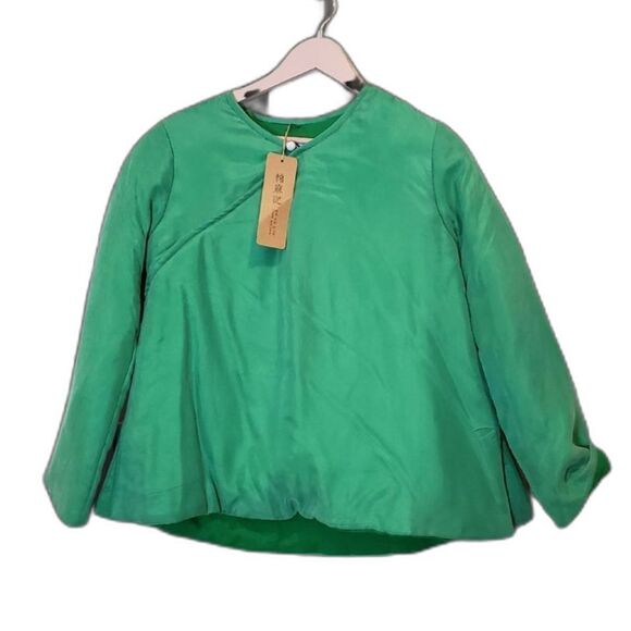 Mian Ma Kee Kelly Green Tea Lady Pullover Sweatshirt - Picture 3 of 12